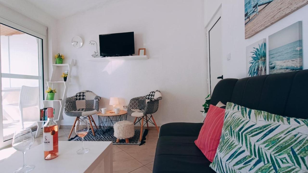 Beach Apartment With Beach Chairs N.1 Utjeha Εξωτερικό φωτογραφία