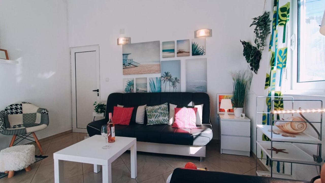 Beach Apartment With Beach Chairs N.1 Utjeha Εξωτερικό φωτογραφία