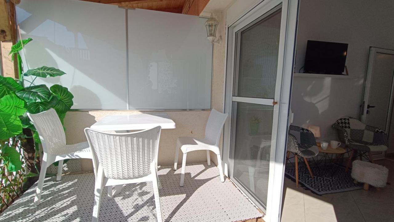 Beach Apartment With Beach Chairs N.1 Utjeha Εξωτερικό φωτογραφία