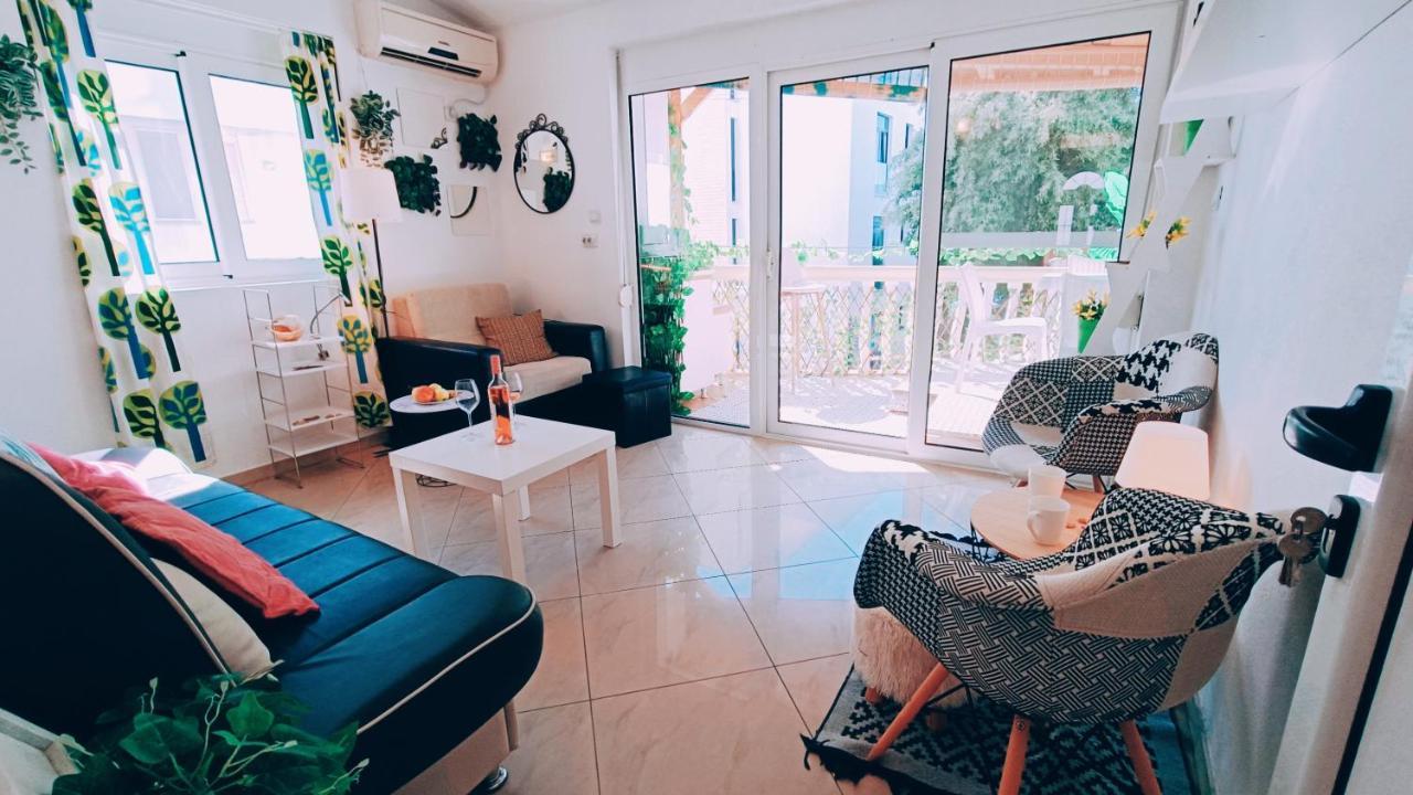 Beach Apartment With Beach Chairs N.1 Utjeha Εξωτερικό φωτογραφία