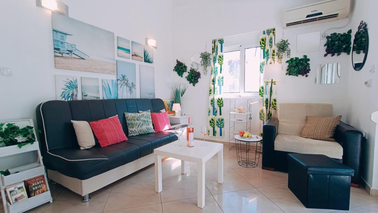 Beach Apartment With Beach Chairs N.1 Utjeha Εξωτερικό φωτογραφία