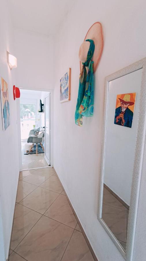 Beach Apartment With Beach Chairs N.1 Utjeha Εξωτερικό φωτογραφία