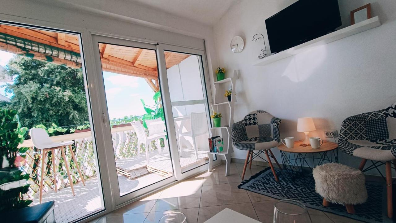 Beach Apartment With Beach Chairs N.1 Utjeha Εξωτερικό φωτογραφία