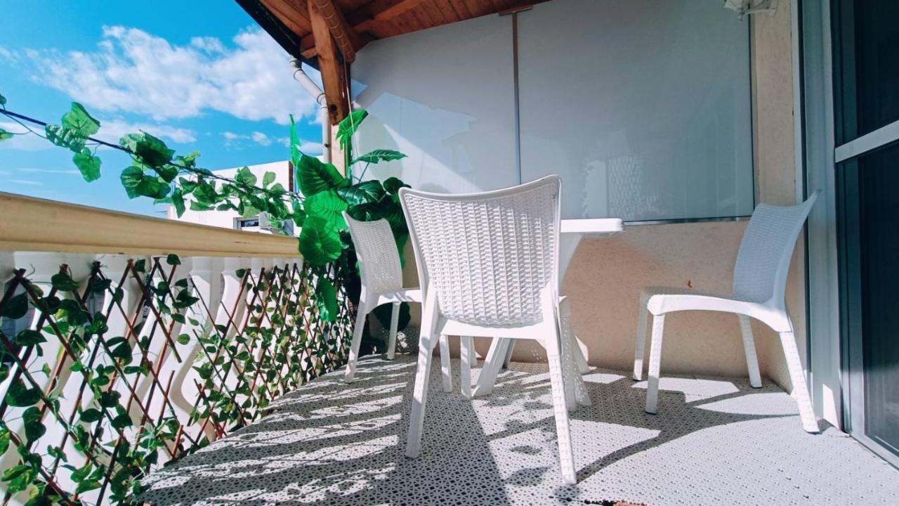 Beach Apartment With Beach Chairs N.1 Utjeha Εξωτερικό φωτογραφία