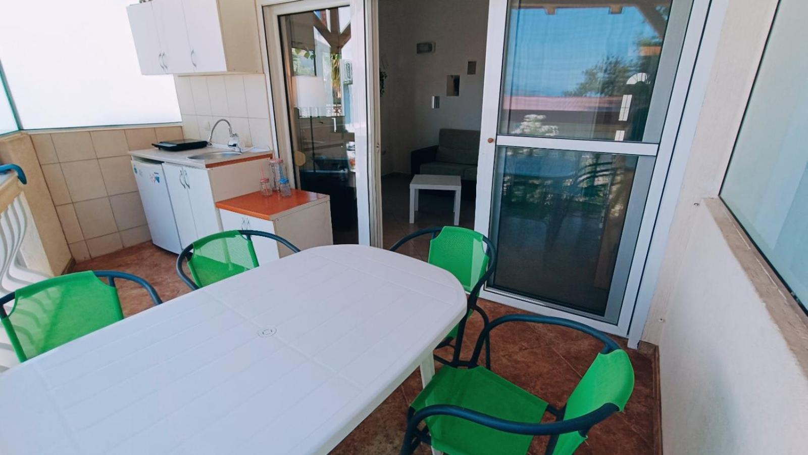 Beach Apartment With Beach Chairs N.1 Utjeha Δωμάτιο φωτογραφία